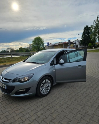 Opel Astra cena 24900 przebieg: 238000, rok produkcji 2014 z Krasnystaw małe 211
